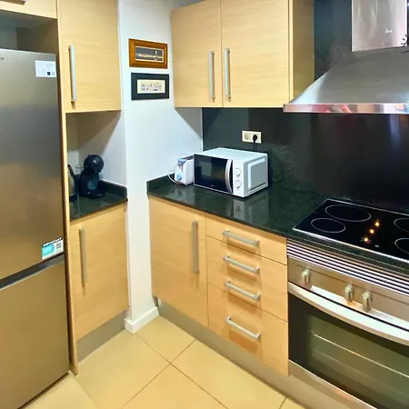 Apartment Zen - Modern With Parking & Swimming Pool *