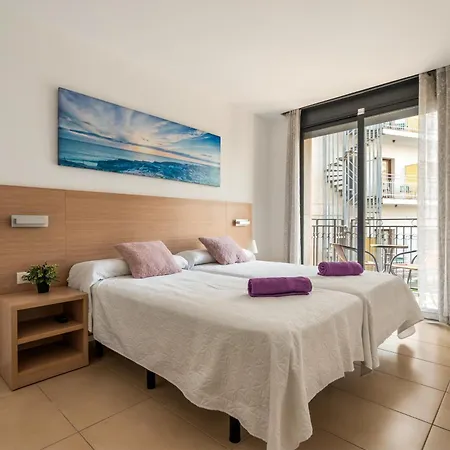 Zen - Modern With Parking & Swimming Pool