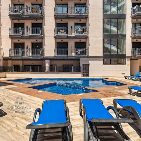 Zen - Modern With Parking & Swimming Pool *